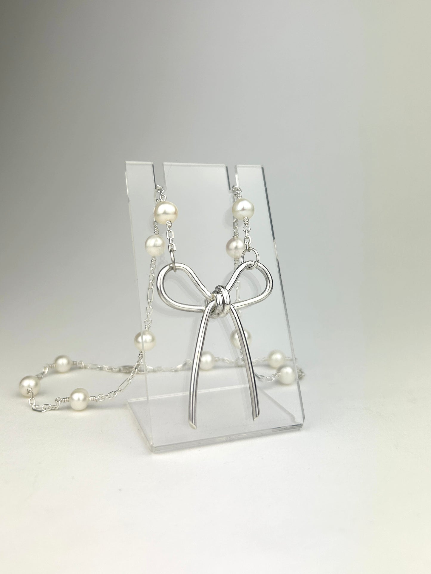 Pearl Bow Necklace