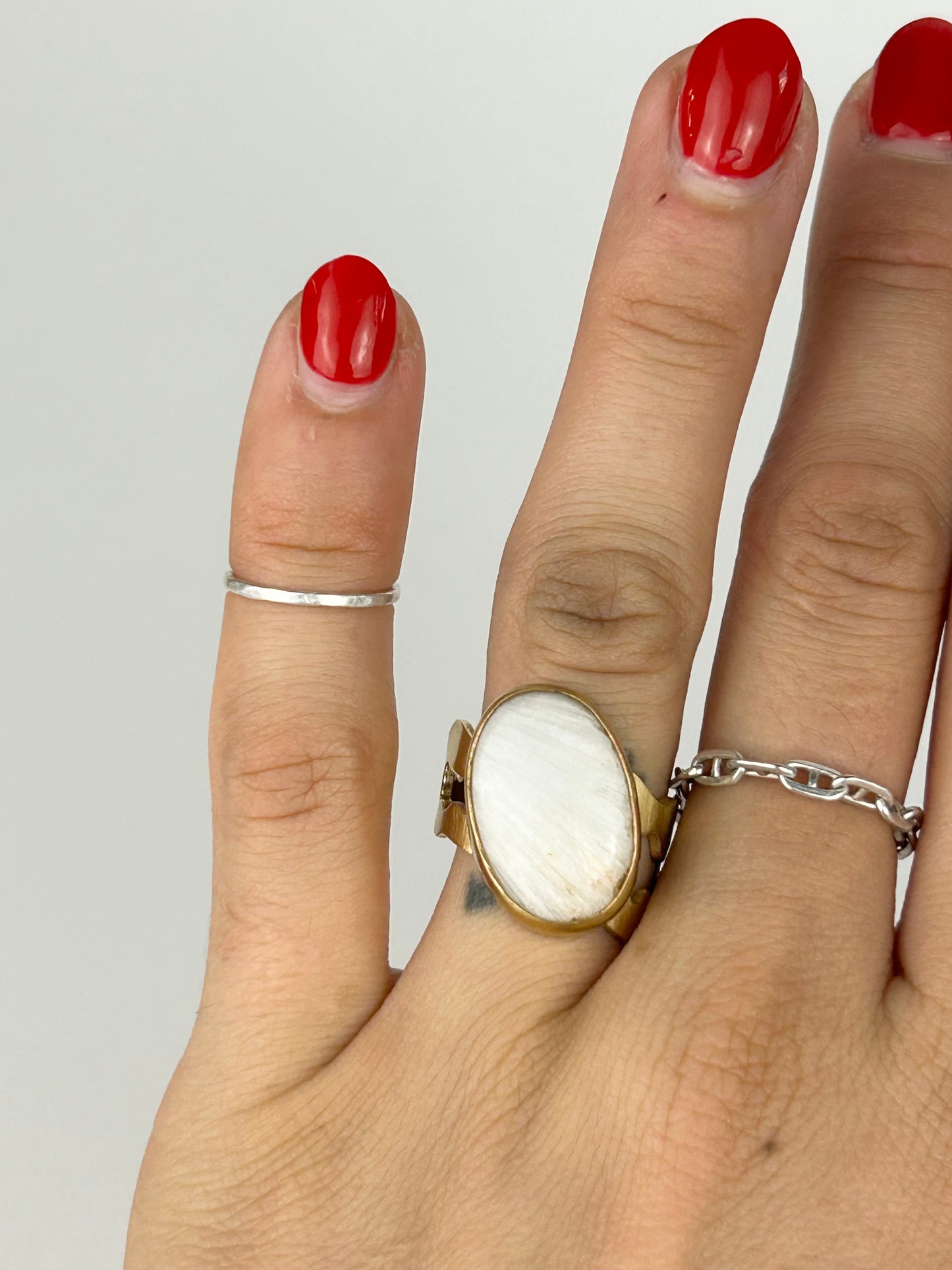 Scolectite Slanted Ring