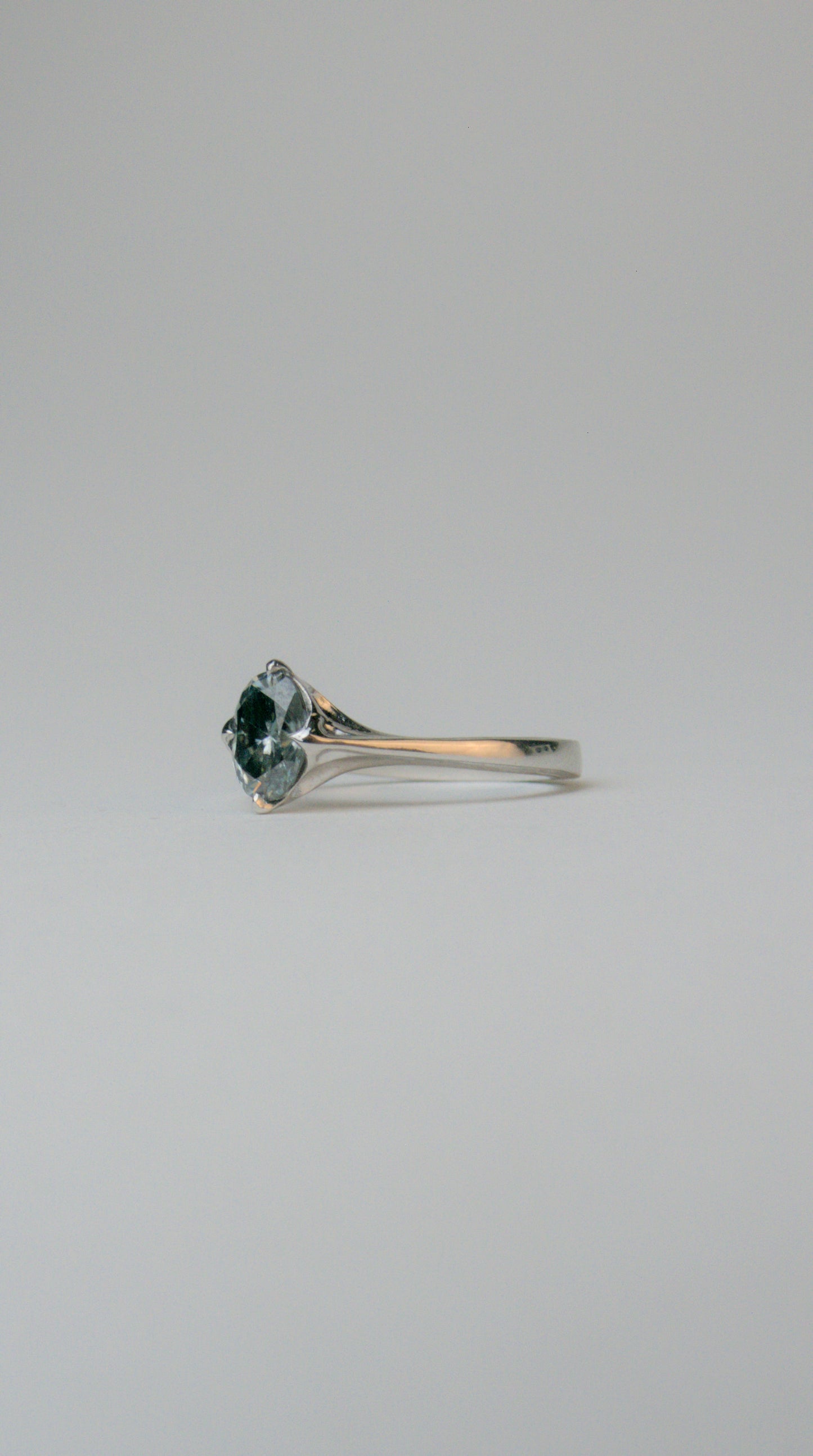 Alcove // Grey Moissanite