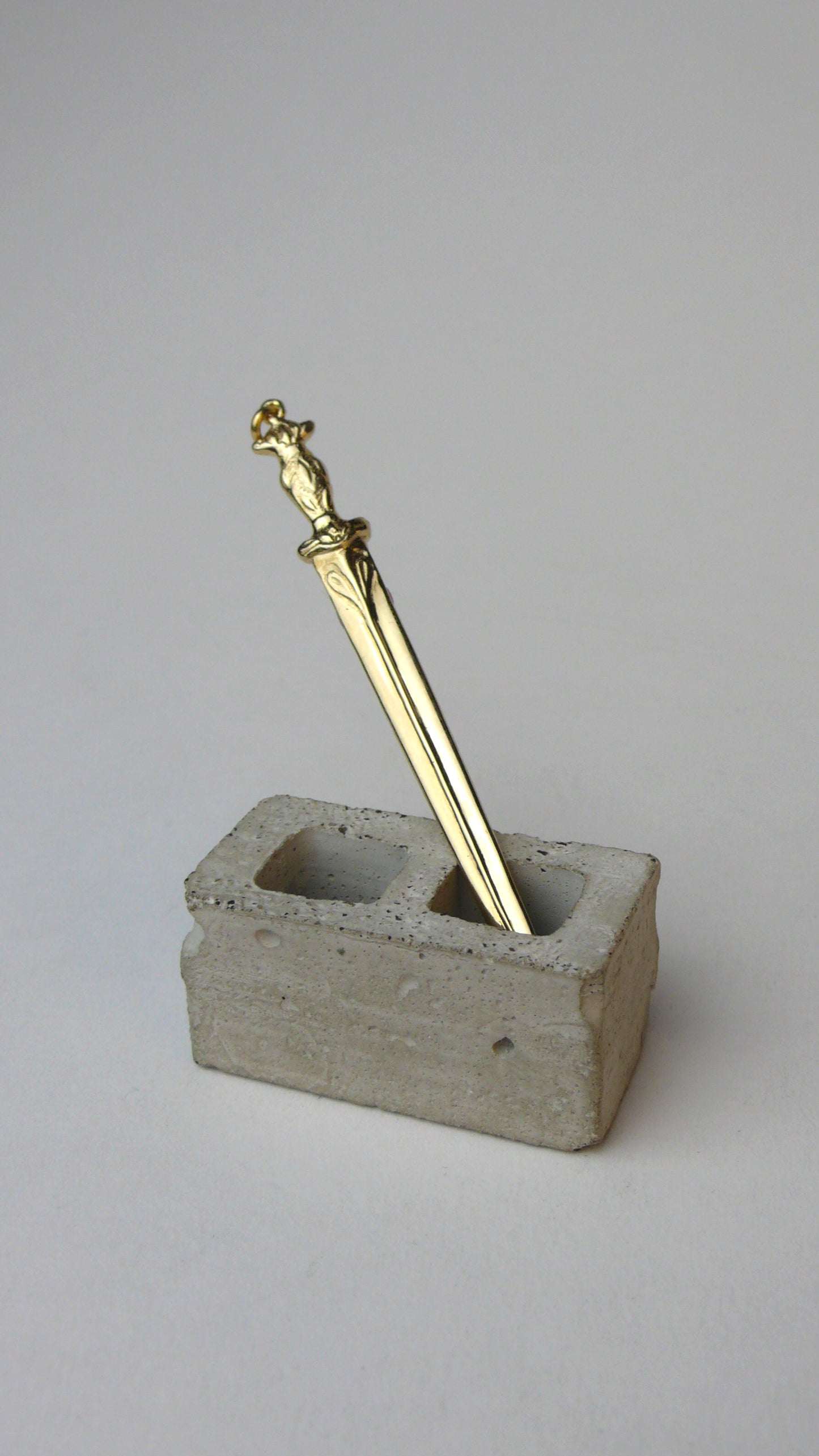 The Ceremony // Single Dagger Necklace III
