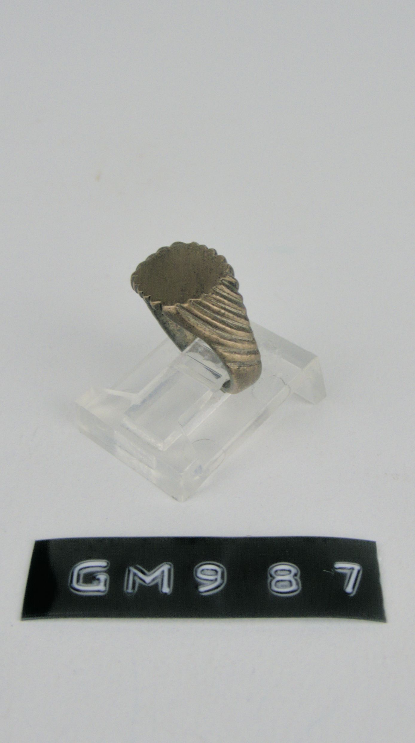 GM 987