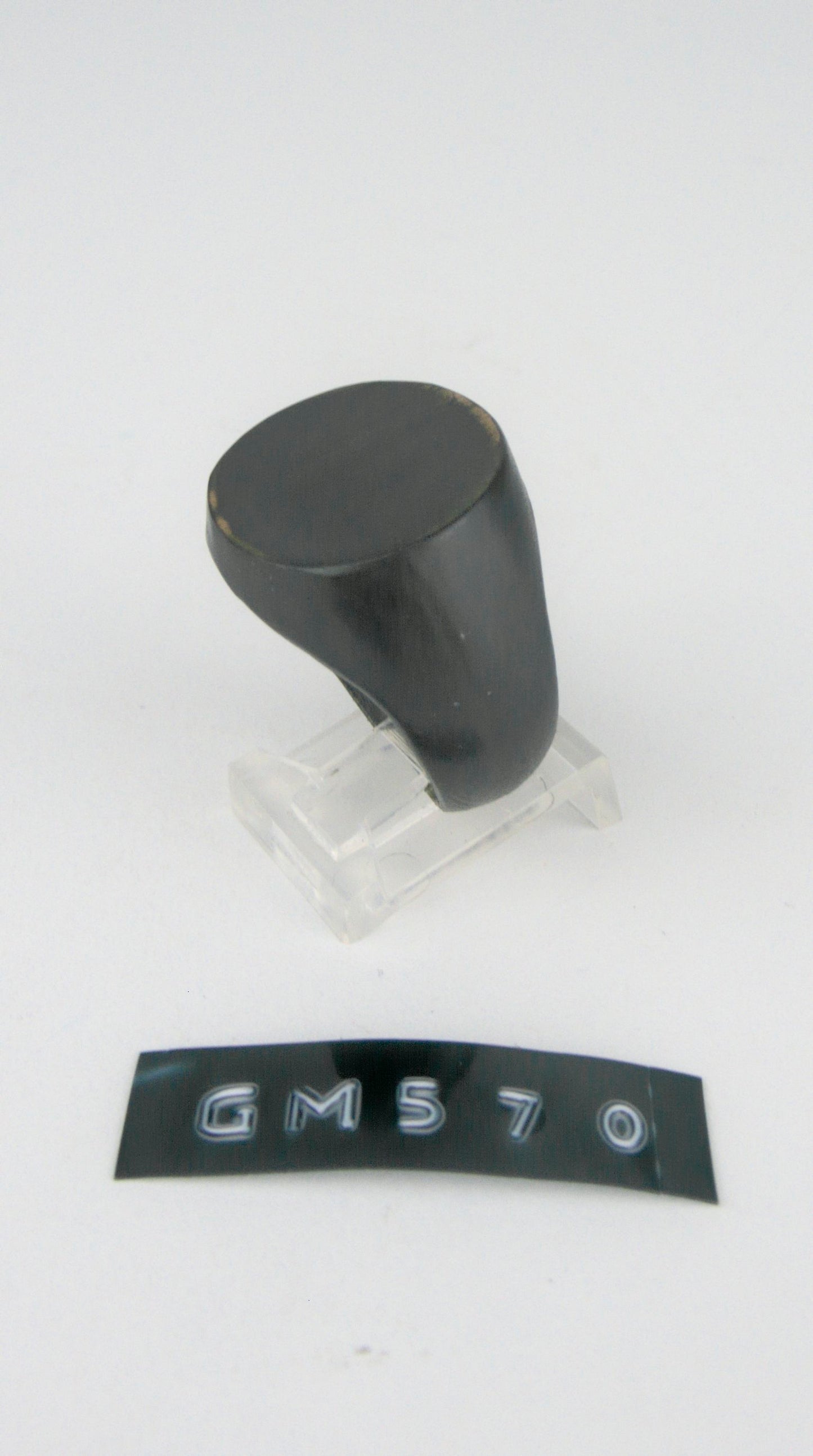 GM 570