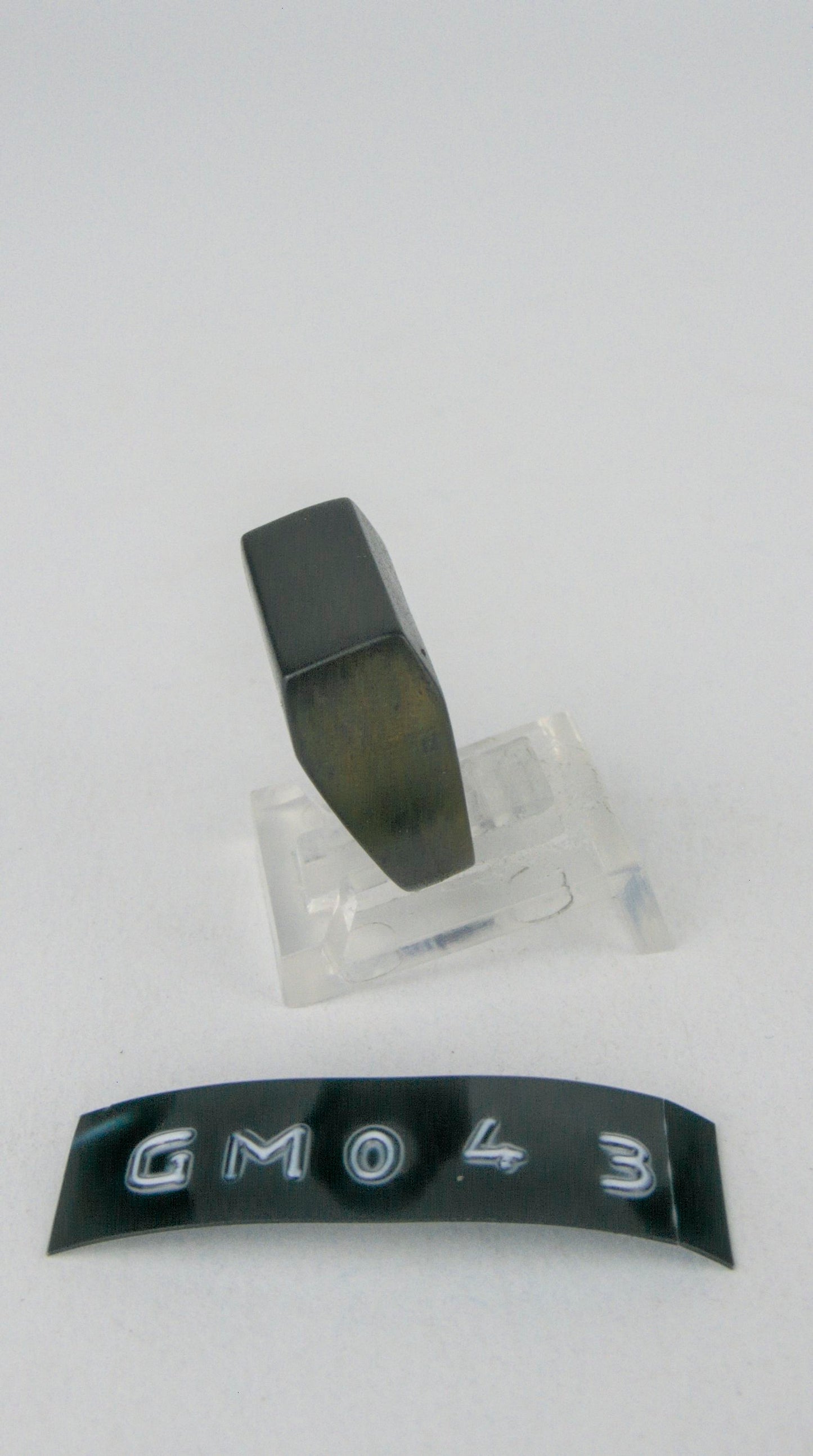 GM 043