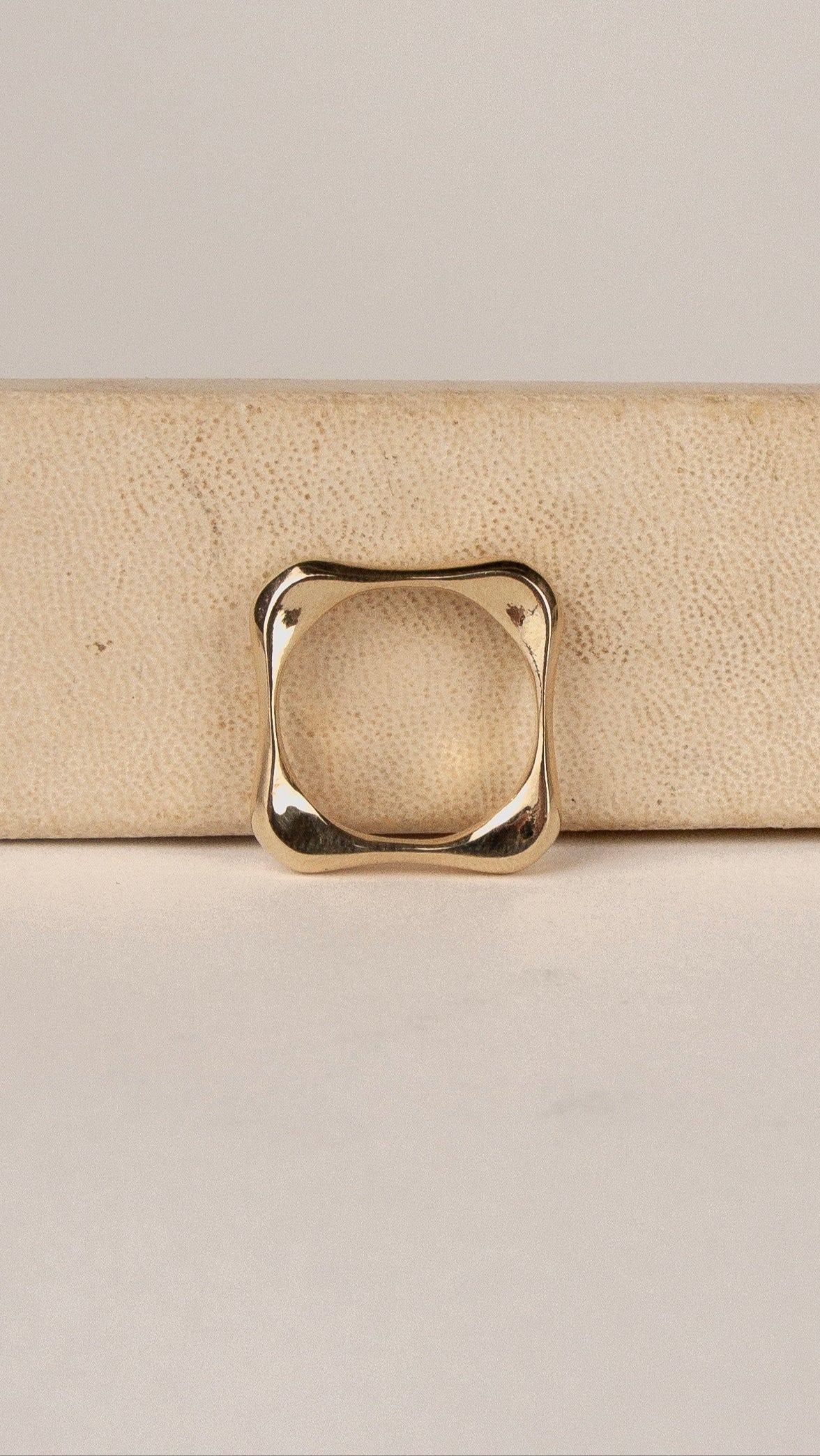 Squround Ring 10K Yellow