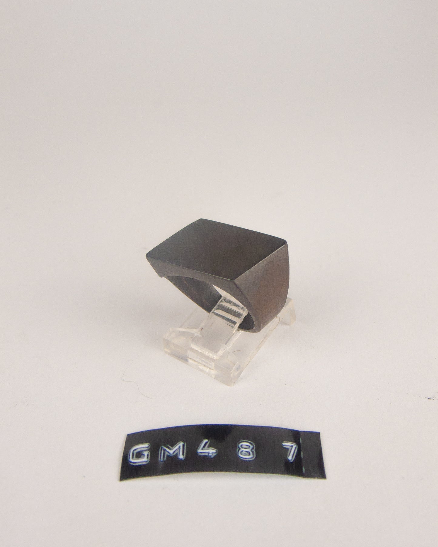 GM 487