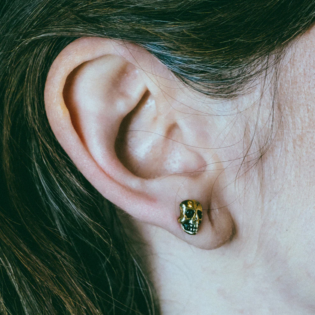 Baby Skull Stud 10 karat