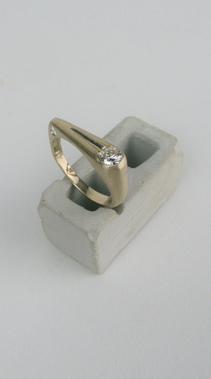 Slingshot Ring in 14k Gold with Natural Recycled Diamonds