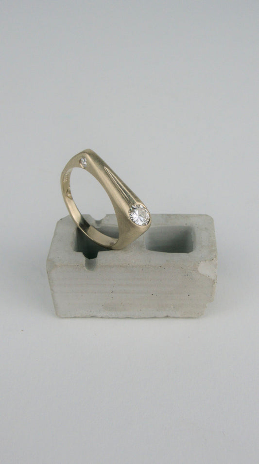 Slingshot Ring in 14k Gold with Natural Recycled Diamonds