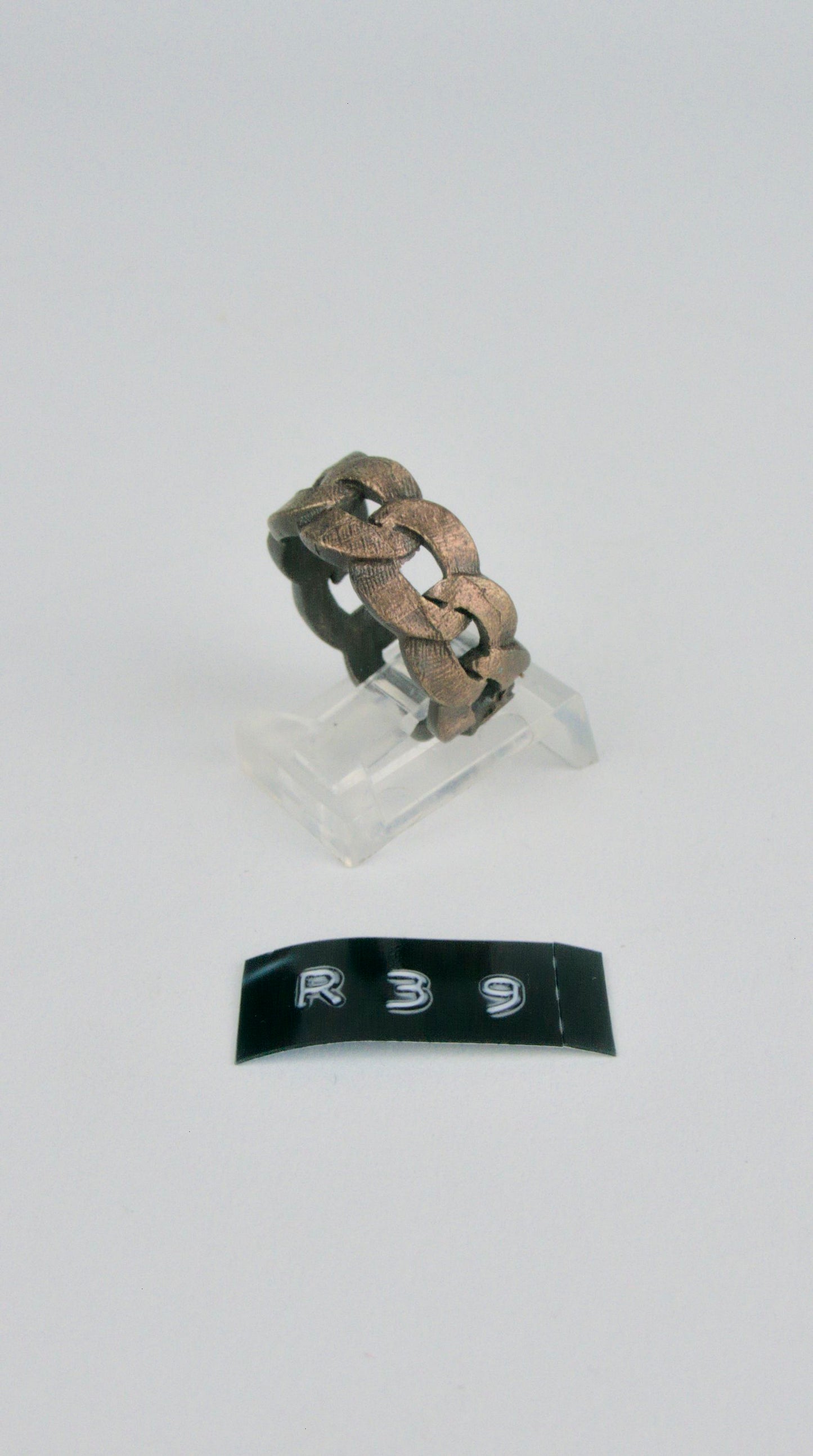 R39