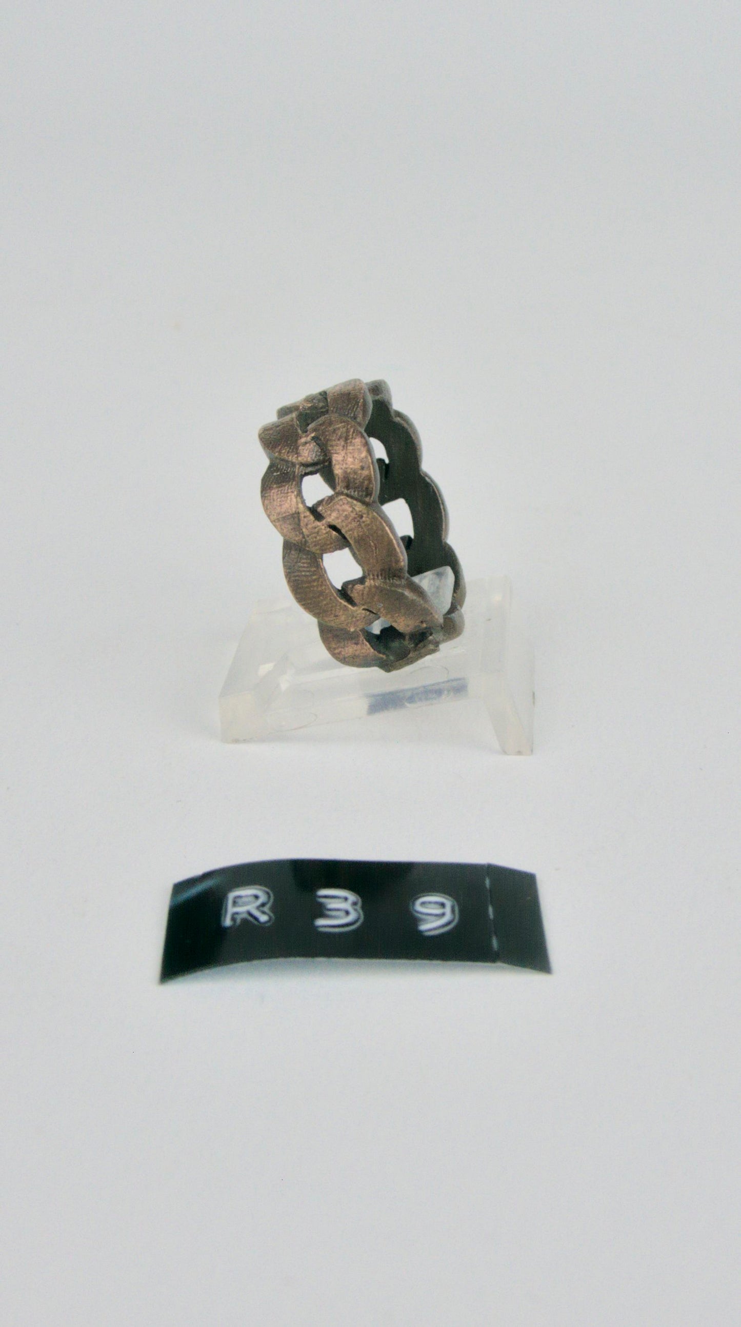 R39