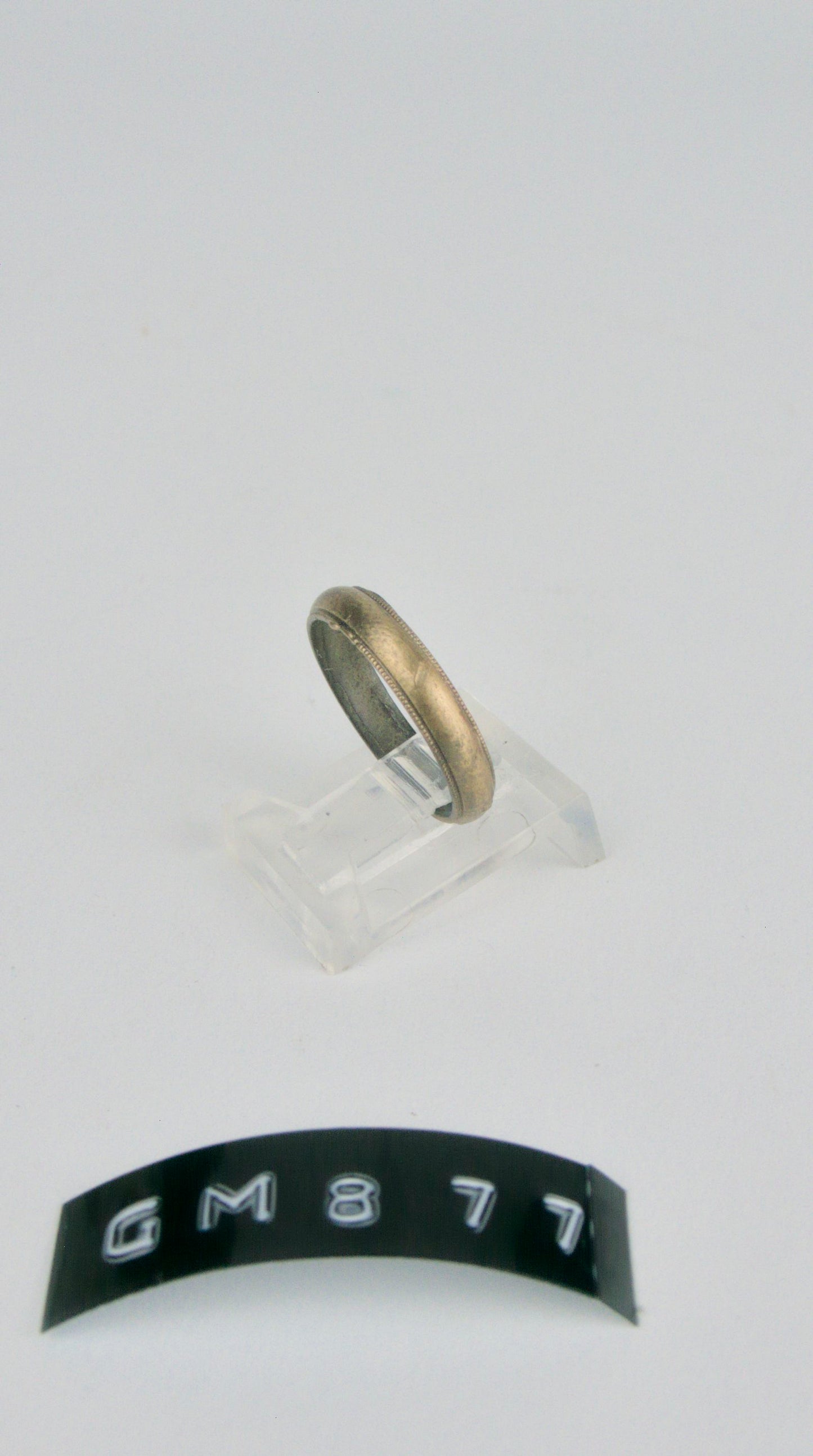 GM 877