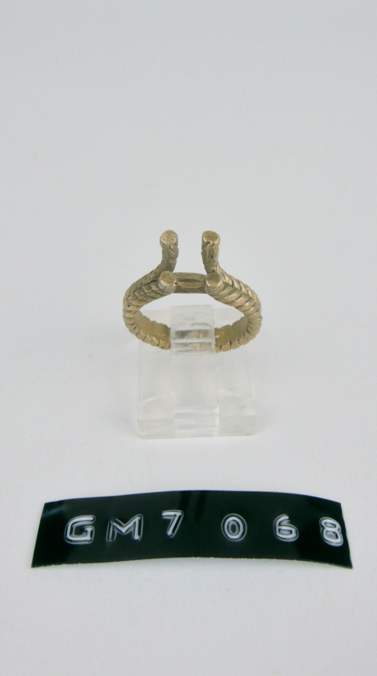 GM 7068