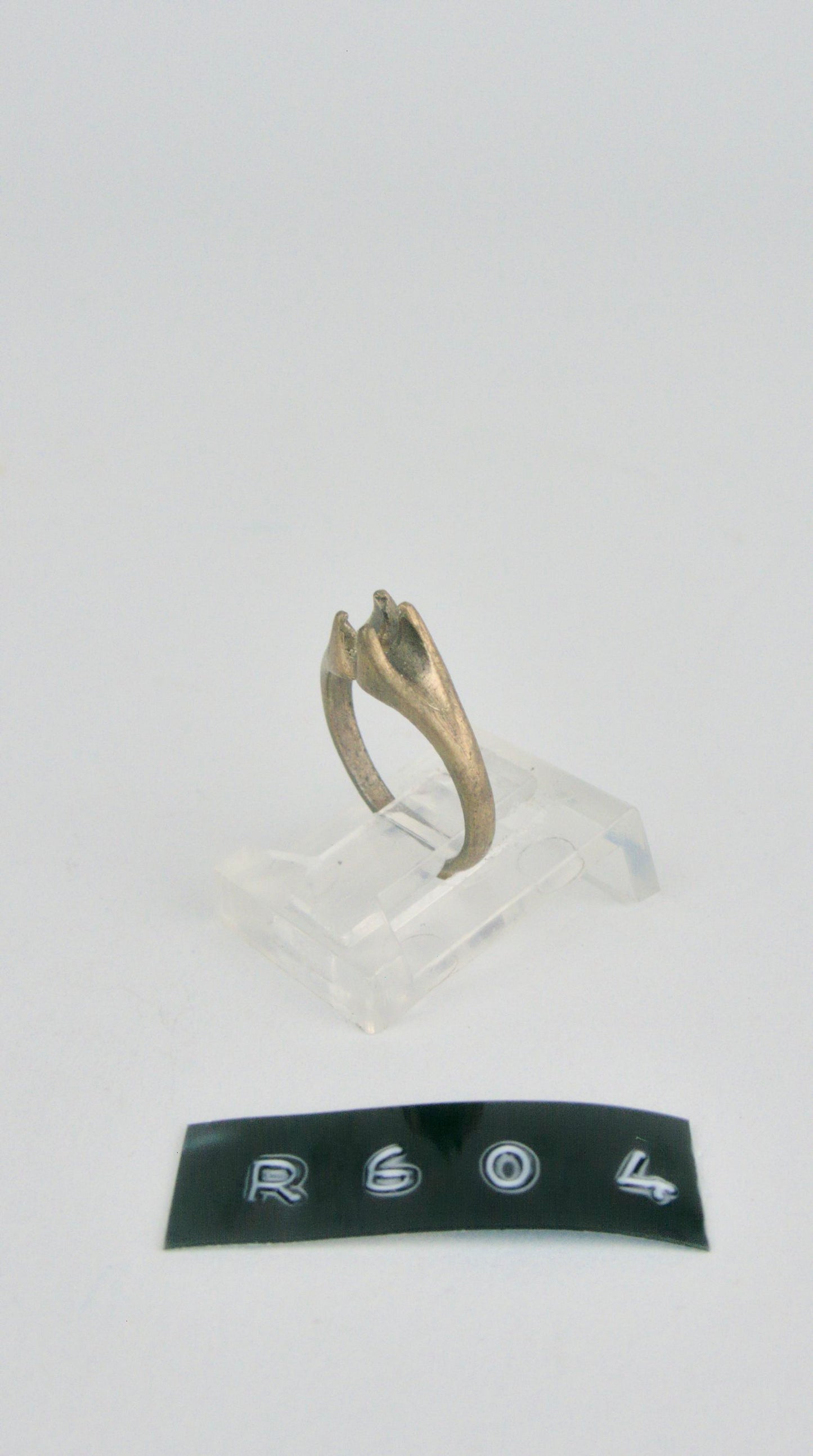 R 604