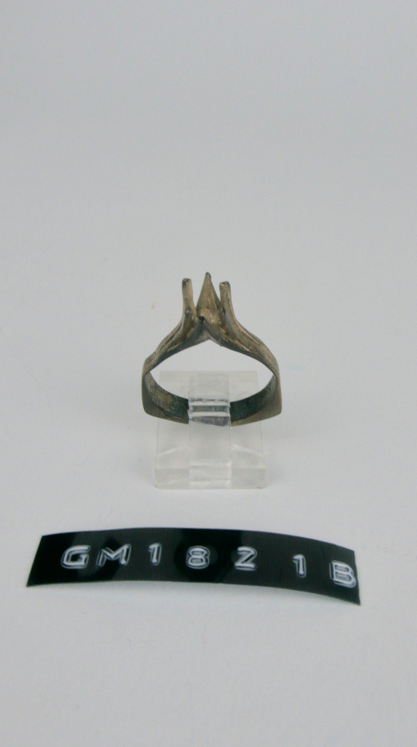 GM 1821B