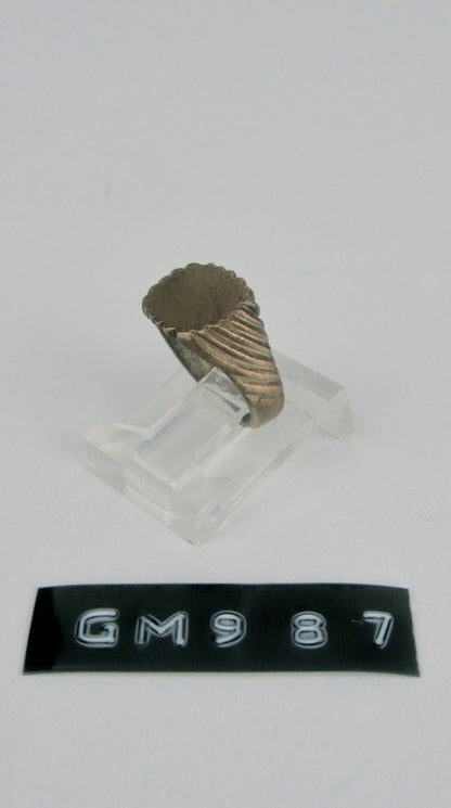 GM 987
