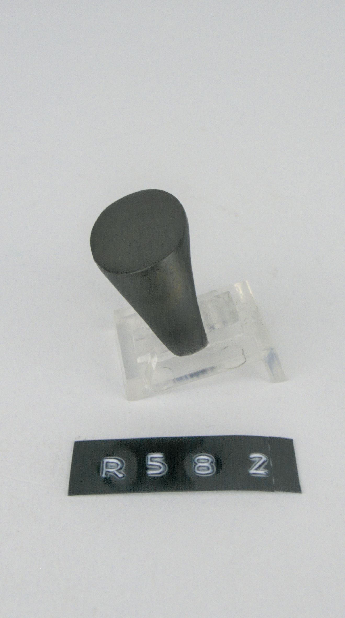 R 582