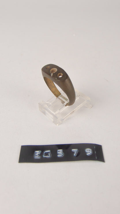 EG 579