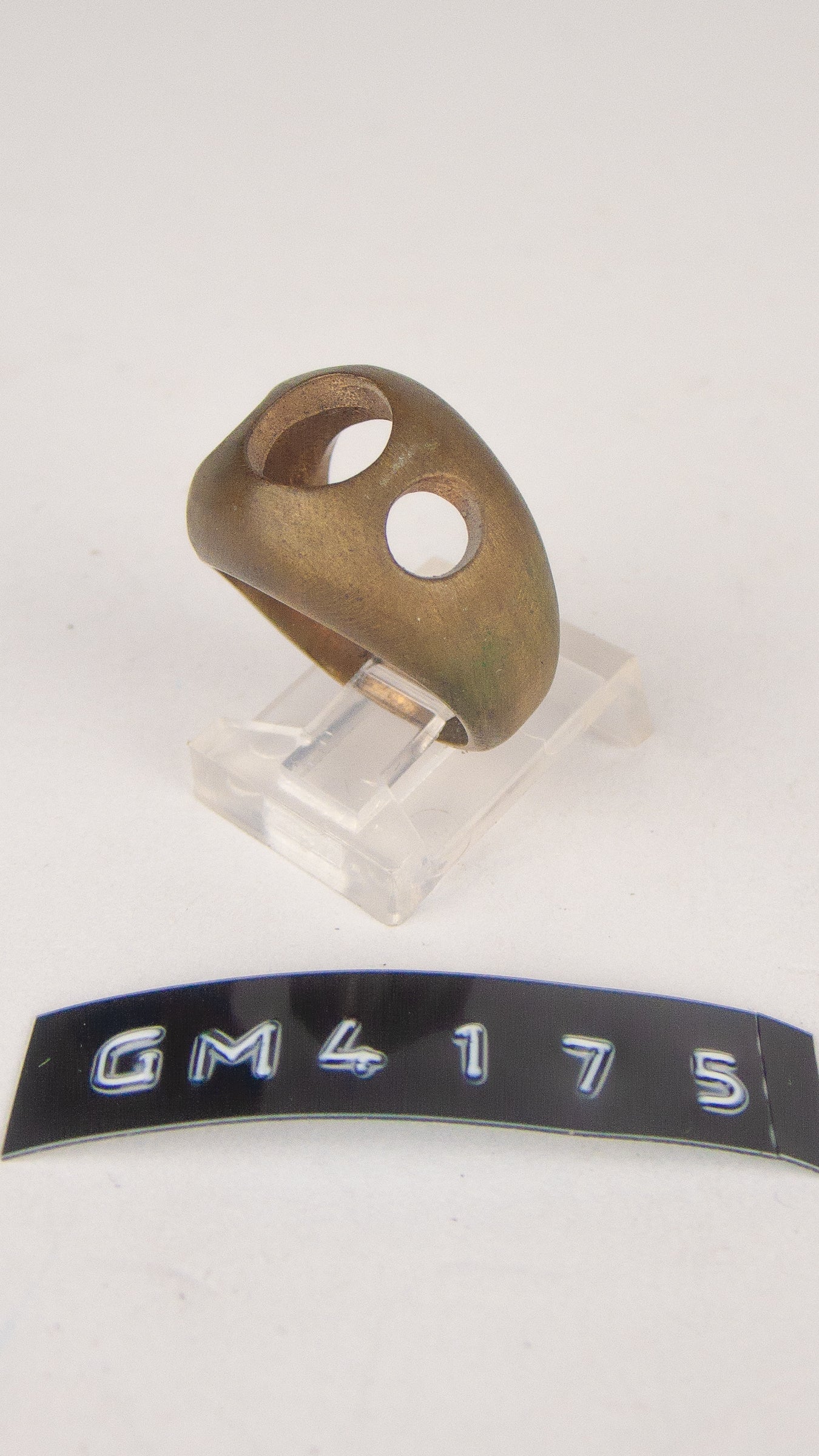GM 4175