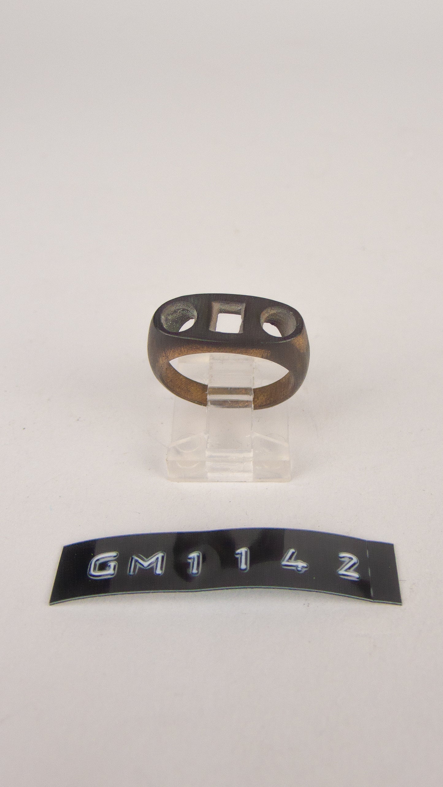 GM 1142