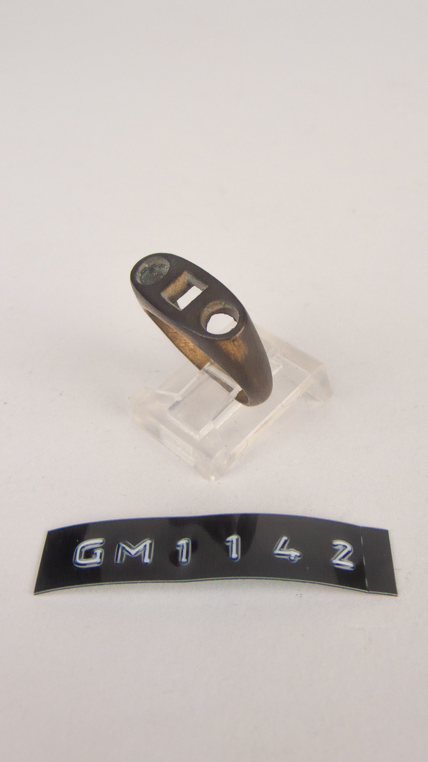GM 1142