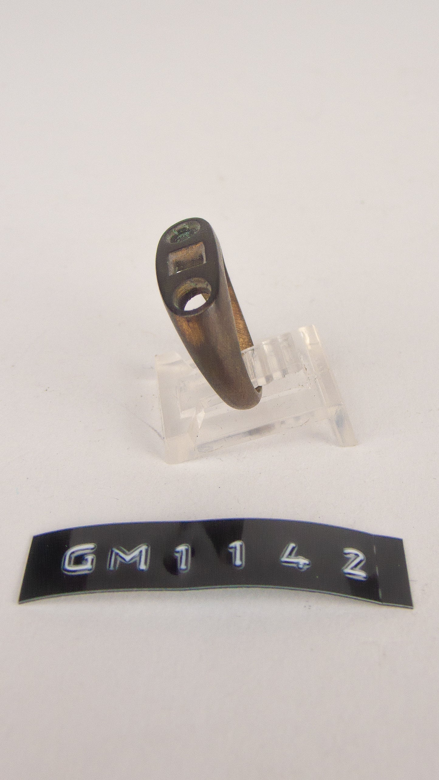 GM 1142