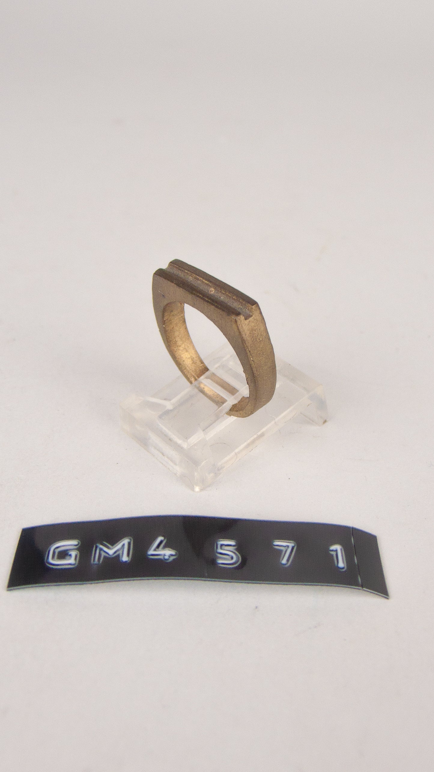 GM 4571