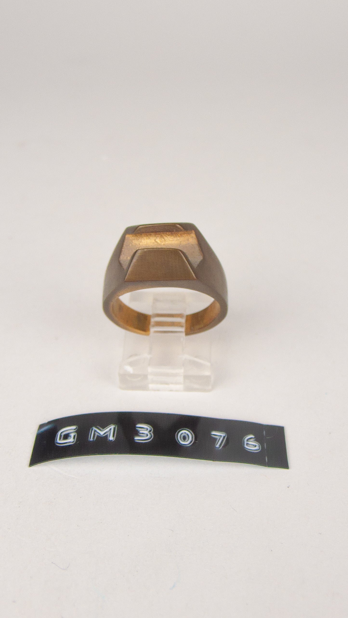 GM 3076