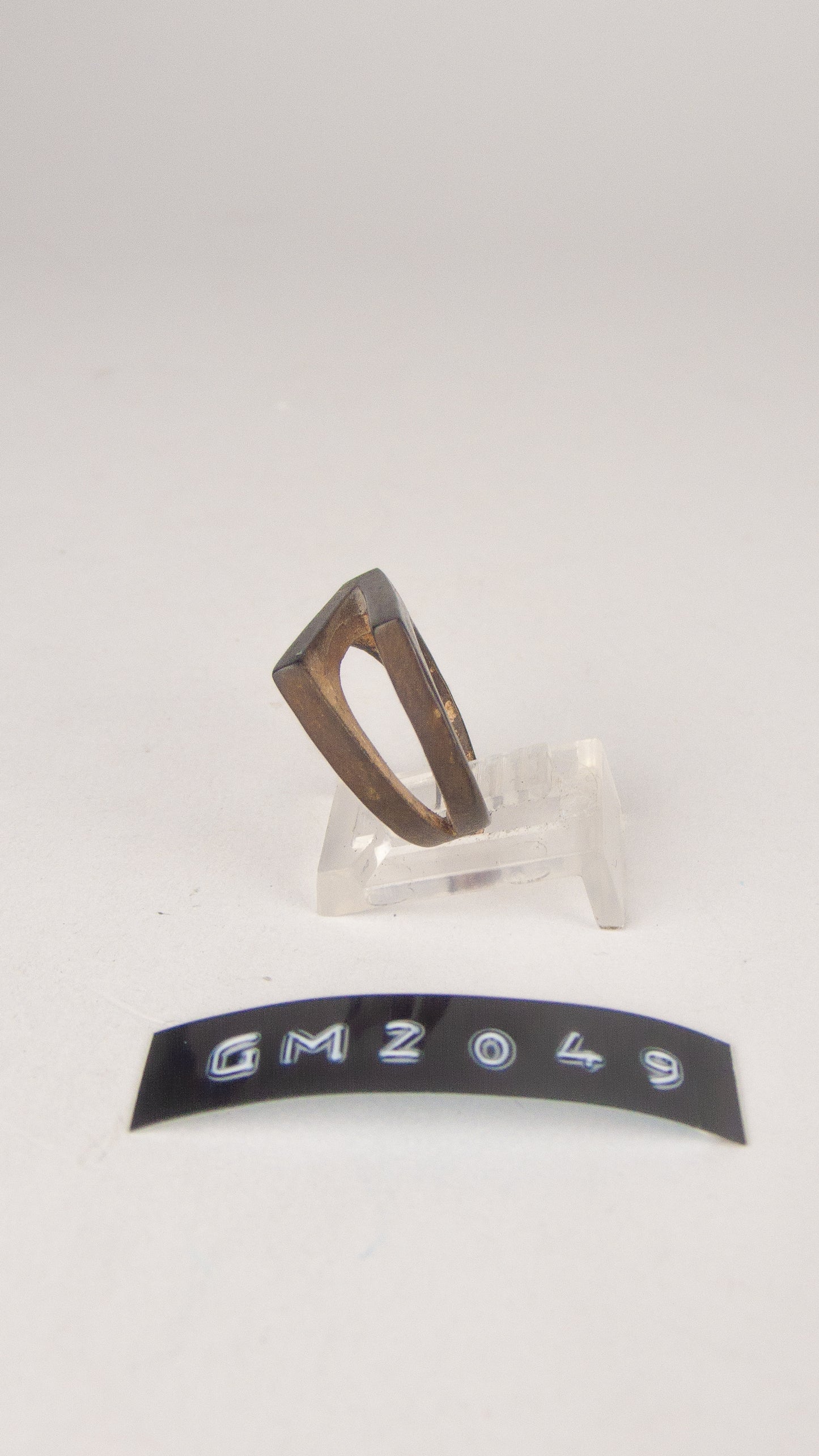 GM 2049