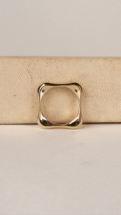 Squround Ring 10K Yellow