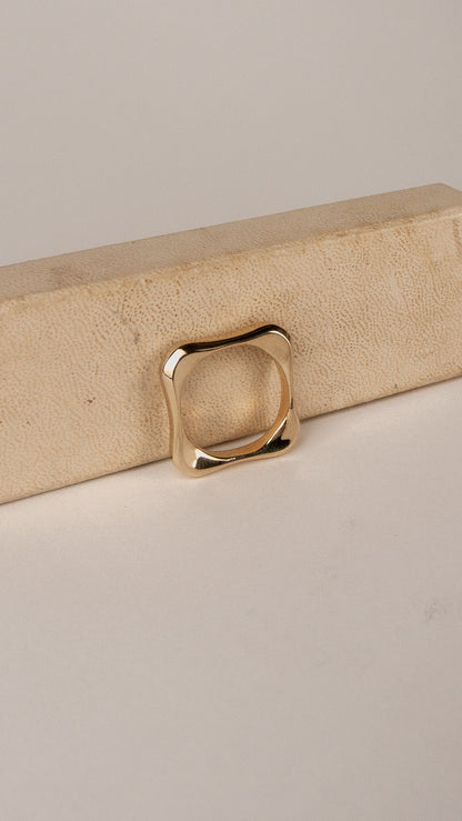 Squround Ring 10K Yellow