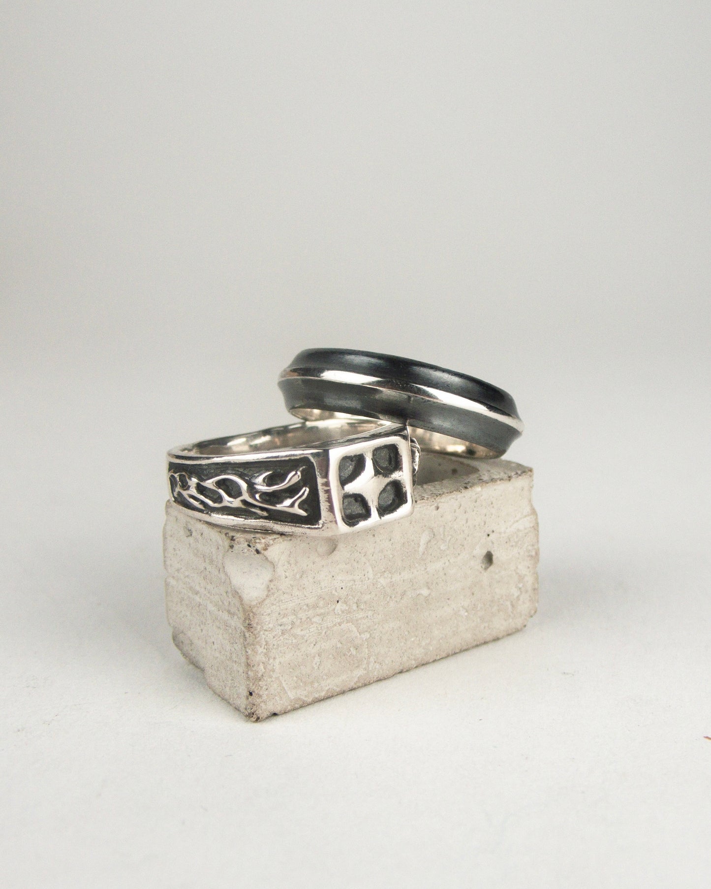 Oxidized Bevel Band